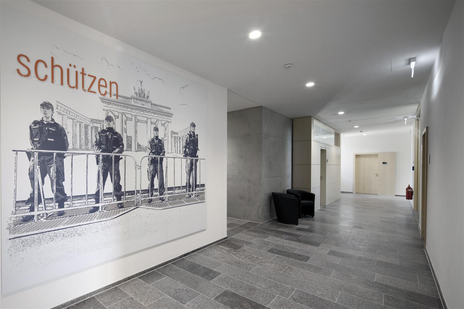 III. Bereitschaftspolizeiabteilung Würzburg, Polizeiunterkunft Gebäude 16, Ansicht Flur III. Bereitschaftspolizeiabteilung Würzburg, Polizeiunterkunft Gebäude 16, Ansicht Flur