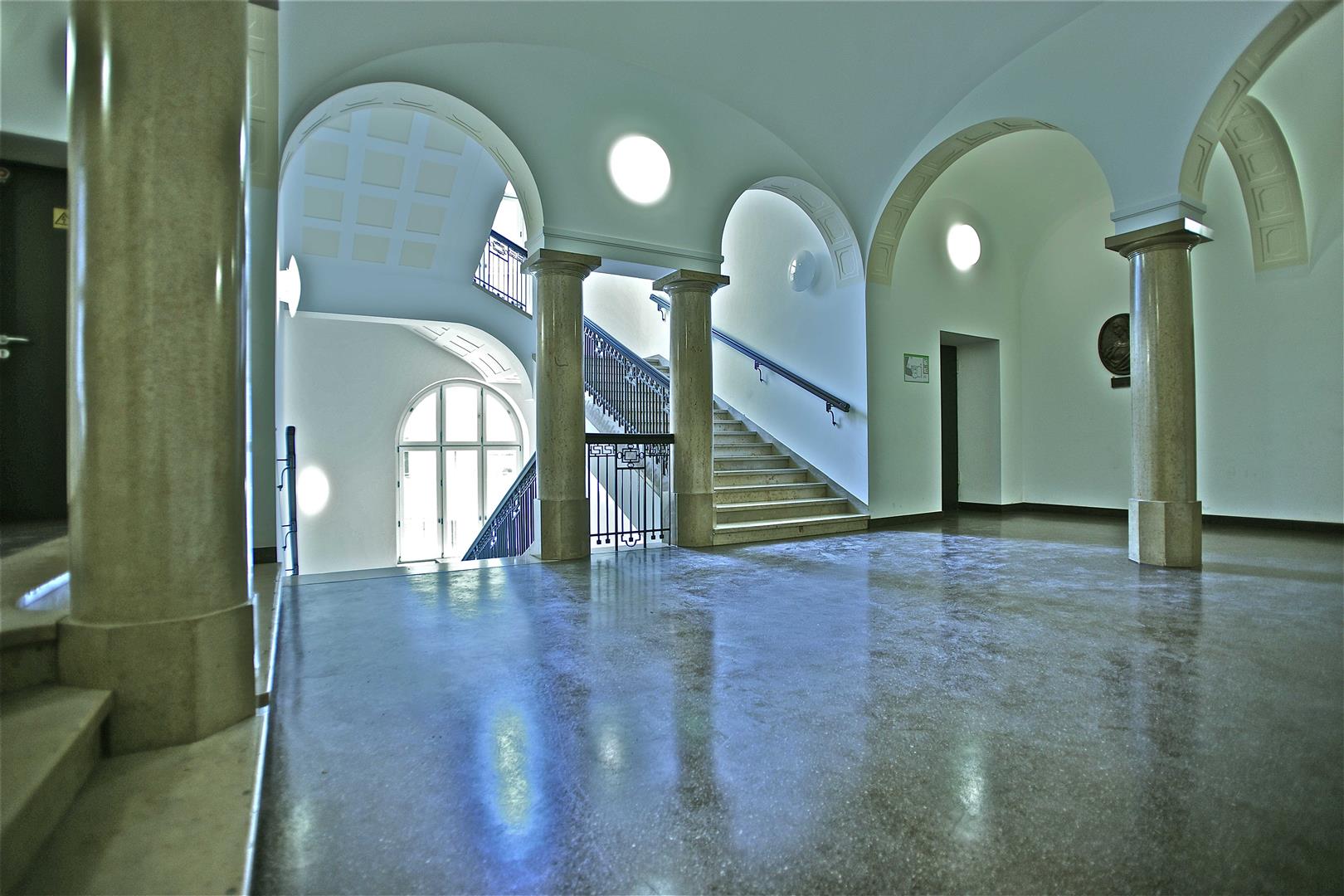 Gebäude Innenansicht Gebäude Innenansicht