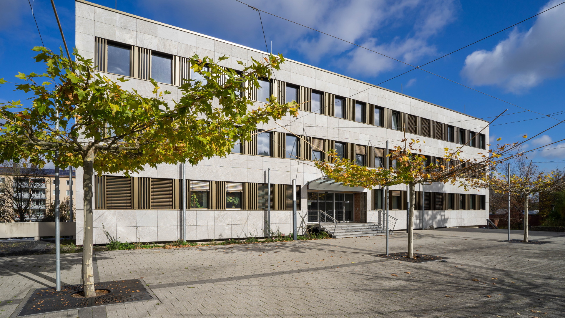 Staatliches Bauamt Würzburg mit Hauptsitz in der Weißenburgstraße Staatliches Bauamt Würzburg mit Hauptsitz in der Weißenburgstraße